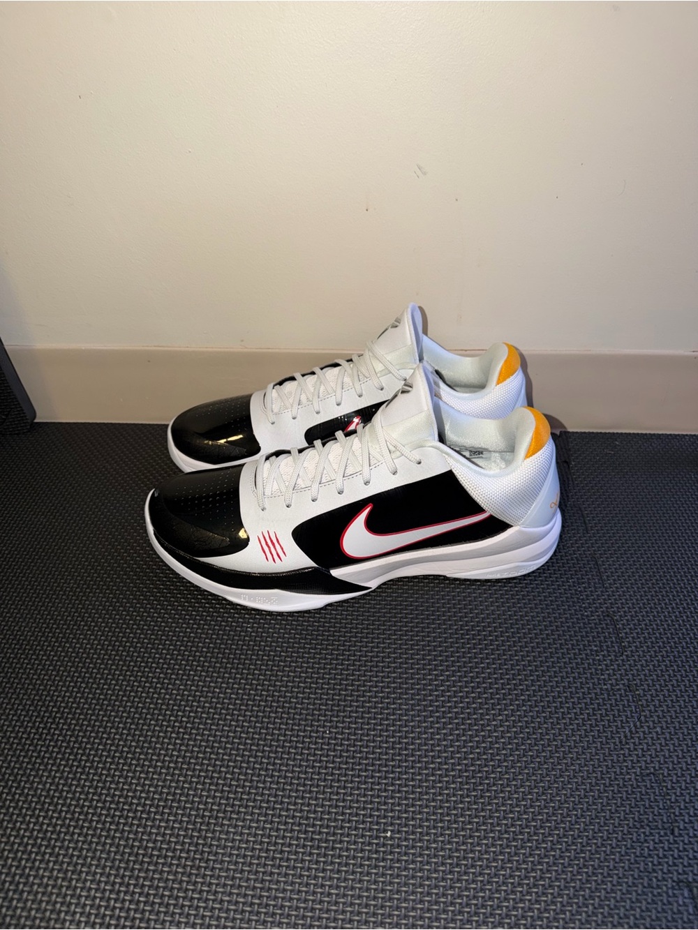 Nike Kobe Bruce Lee Size 13